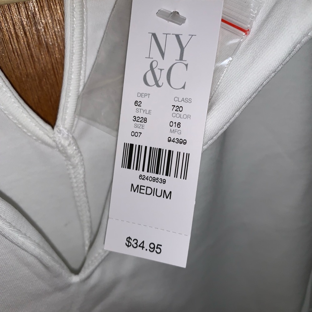 Clothes - Picture 2 of 8